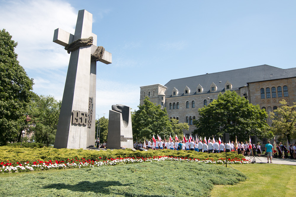 Rocznica czerwca 1956 - 2017 obchody uczniowie plac dwóch krzyży (24) - Wojtek Wardejn