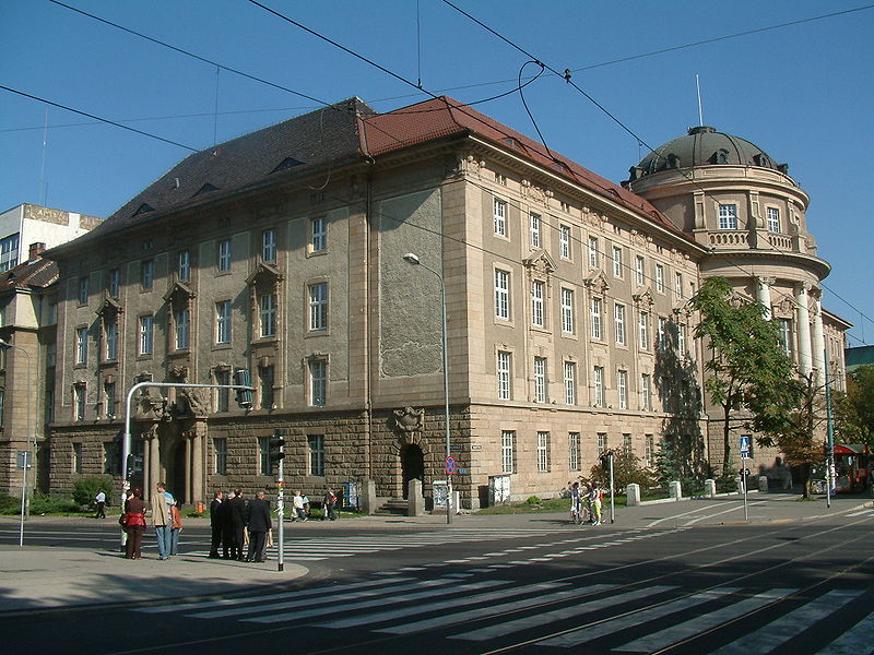Uniwersytet Medyczny w Poznaniu - CC: Wikimedia Commons: Radomil Talk