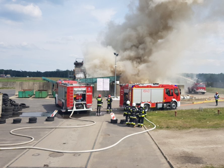 pożar składowiska krotoszyn - Remiza.pl Twitter
