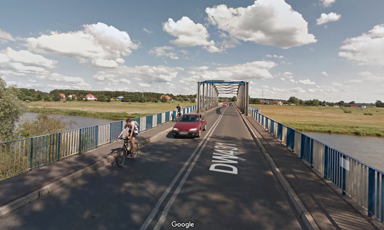 most w rogalinku - Google Maps - Street View 
