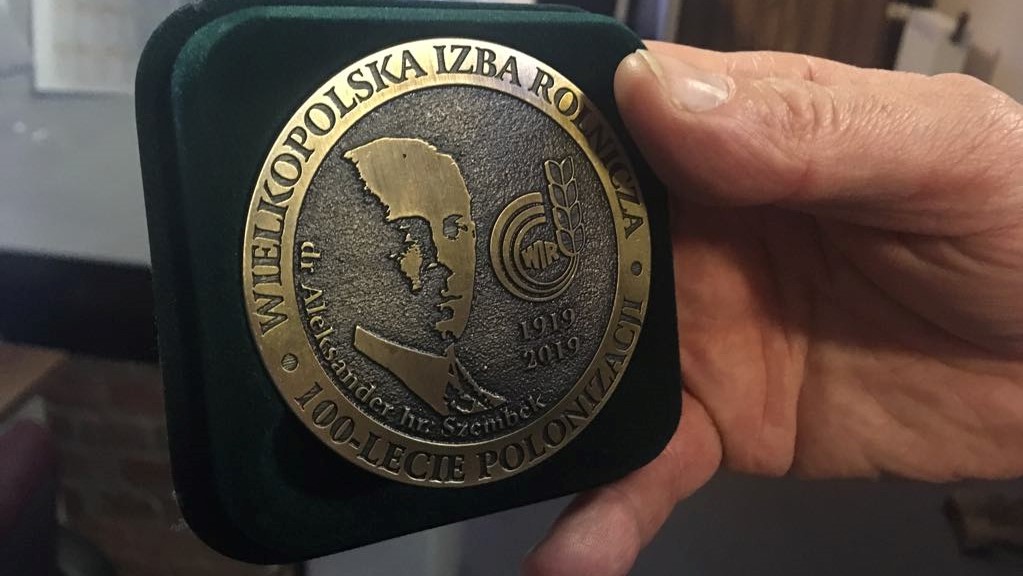 medal Dzielnicowy po służbie zatrzymał złodzieja... w pociągu jadącym do Wrześni. - Michał Jędrkowiak - Radio Poznań
