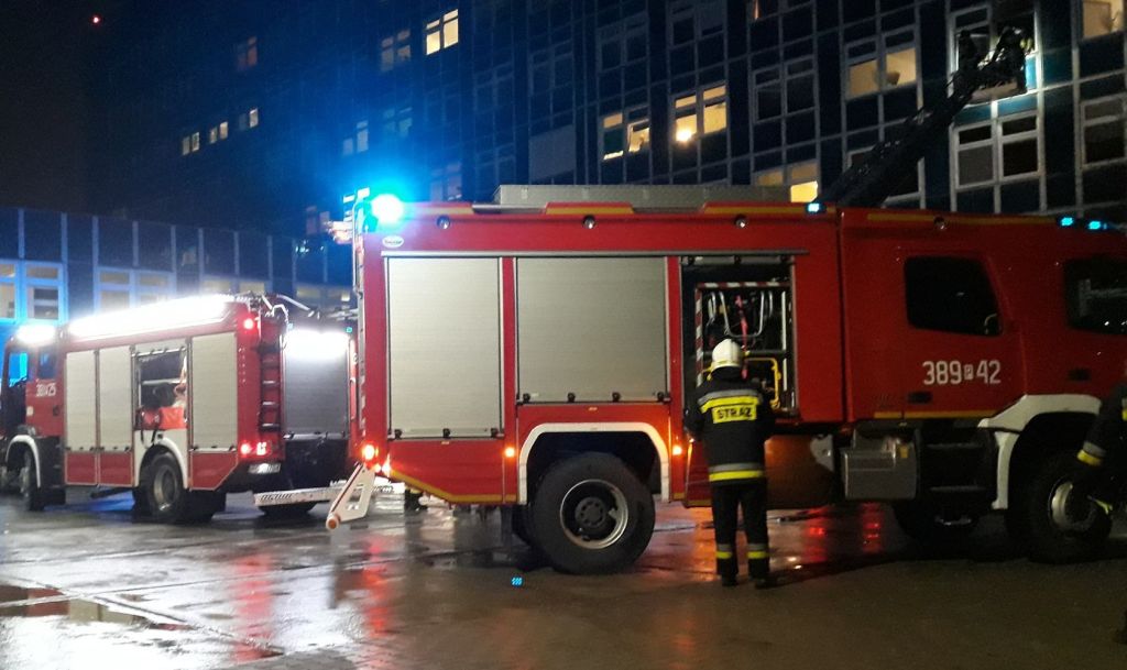 pożar leszno szpital strażacy - Ochotnicza Straż Pożarna Leszno-Gronowo