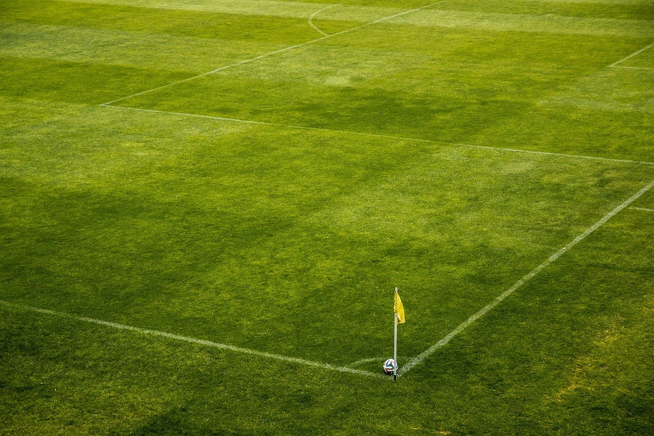 boisko piłka nożna - Pixabay