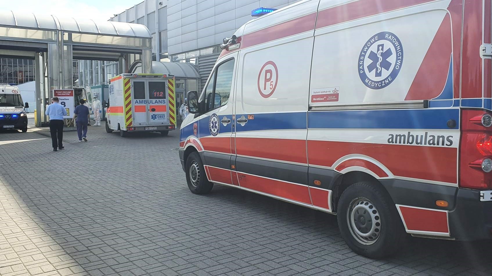 ewakuacja pacjentów targi problem z tlenem szpital tymczasowy  - TT: Wojewoda wielkopolski 