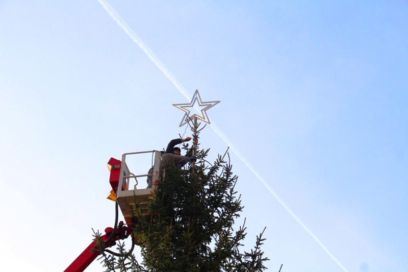 choinka na rynku kaliskim - Iwona Cieślak - UM Kalisz