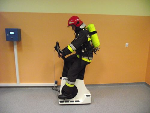 Komora dymowa - ćwiczenia pożarowe - Straż Pożarna Ostrów