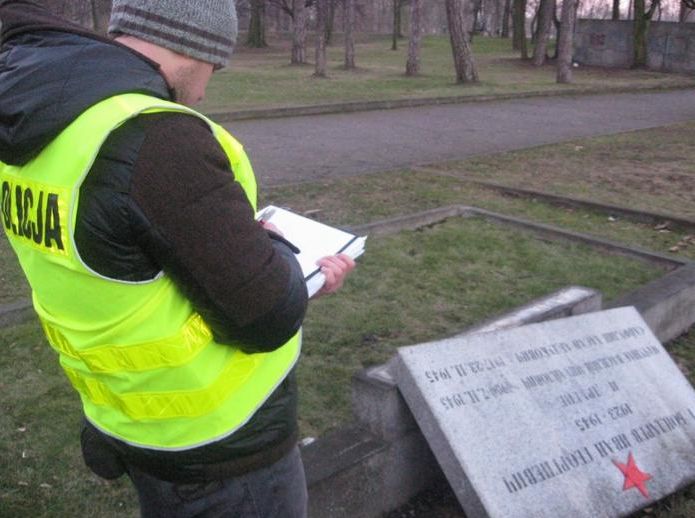 cmentarz radziecki kalisz - Policja Kalisz