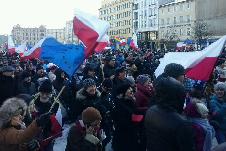demonstracja nowoczesnej czerwona kartka (3) - Magda Konieczna