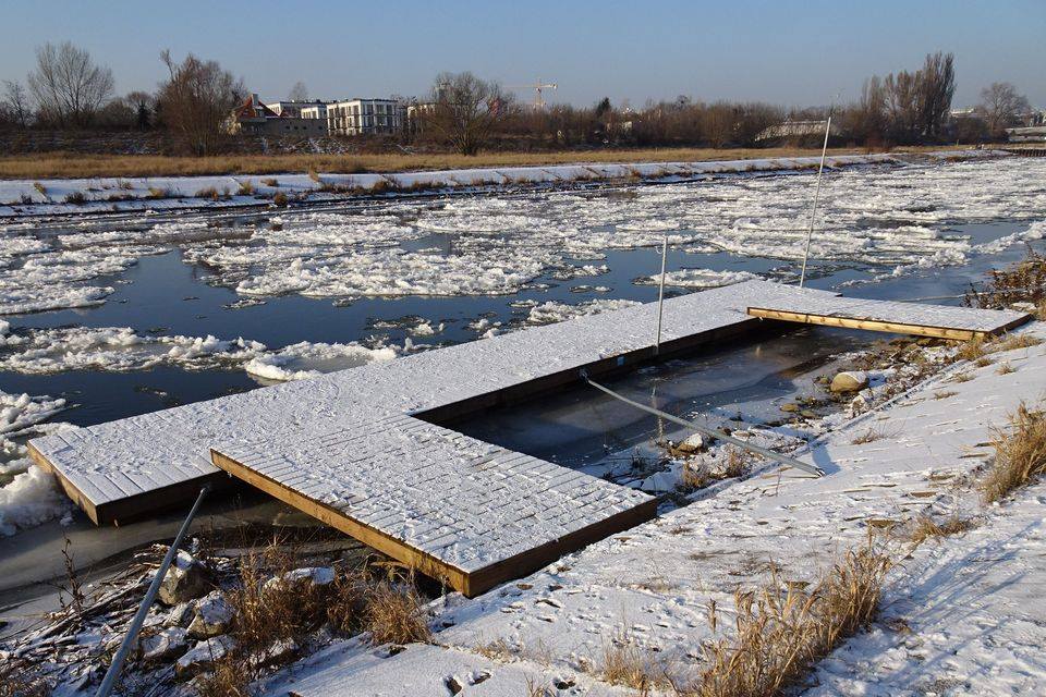 pomost wioślarski zimą - Szymon Mazur