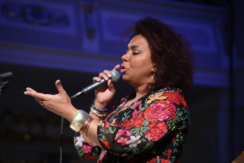 salsa symfonicznie - Antoni Hoffmann