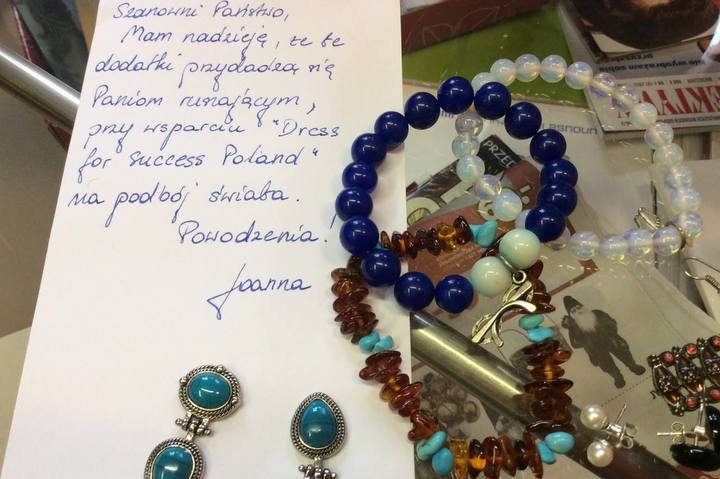 korale dla dress for sucess - Dress for Success Poland