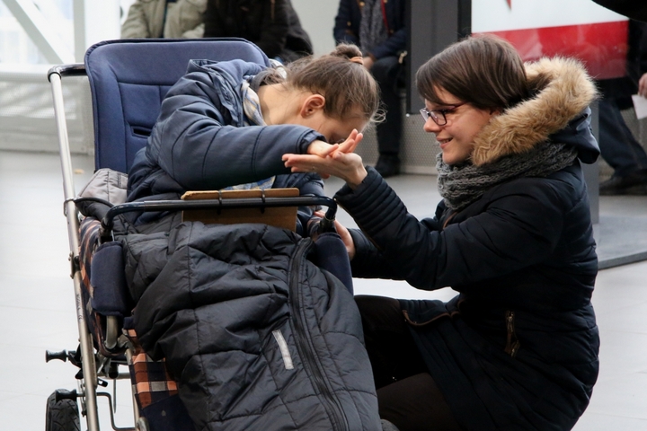 Przybijanie piątki z niepełnosprawnymi - Justyna Kowalewska