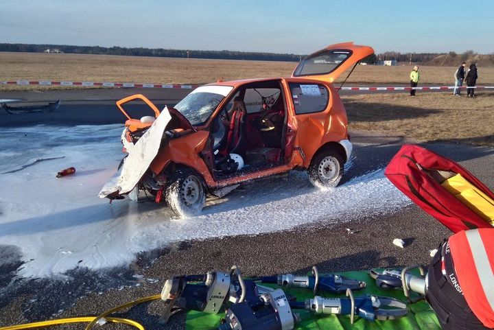 wypadek na pilskim lotnisku1 - Straż Pożarna w Pile