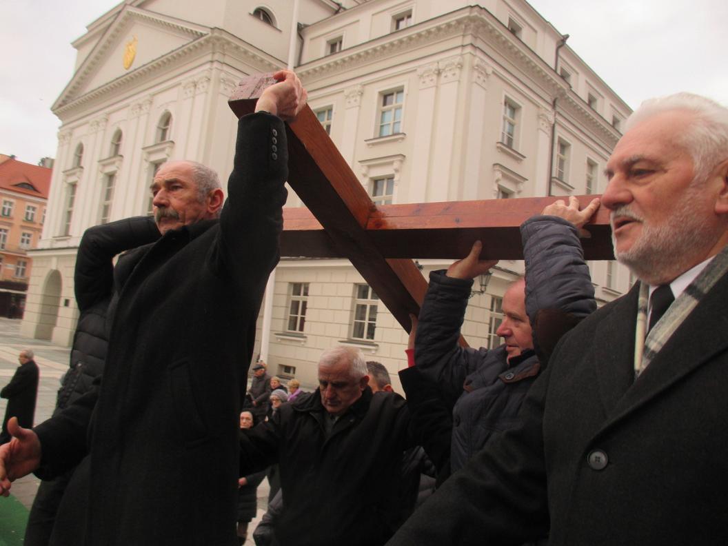 droga krzyżowa Kalisz - Danuta Synkiewicz