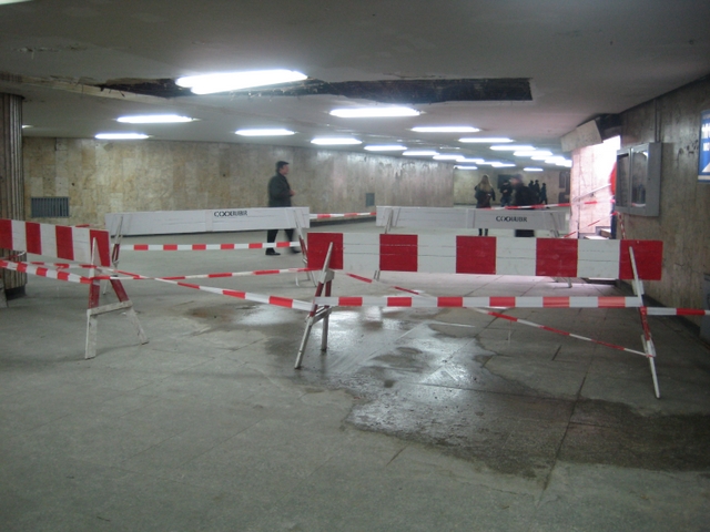 Kaponiera - spadł sufit - Anna Sochacka