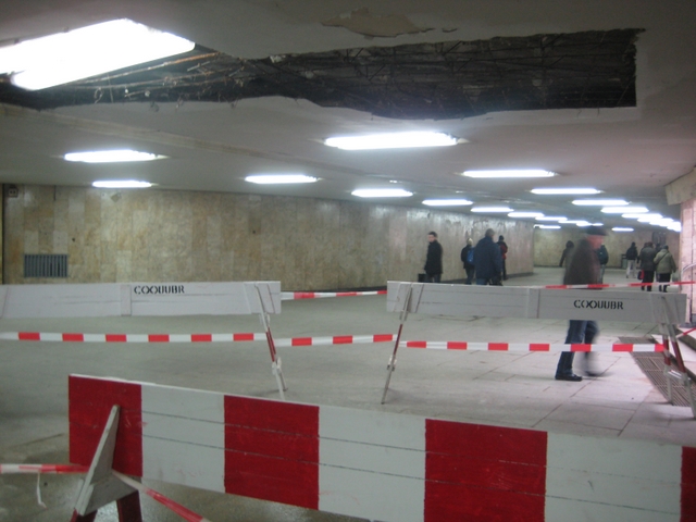 Kaponiera - spadł sufit - Anna Sochacka