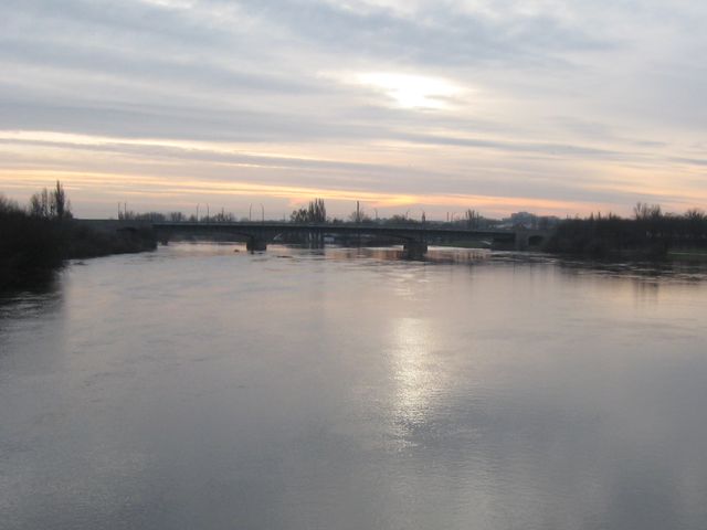 Rzeka Warta -powódź 22 stycznia 2011 - Radio Merkury