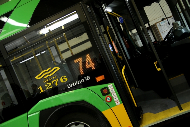 autobus nowy solaris - Justyna Kowalewska