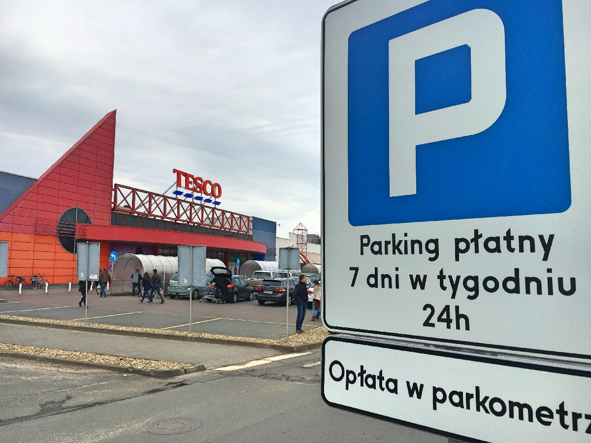 Parking przy Tesco - Marcin Wesołowski