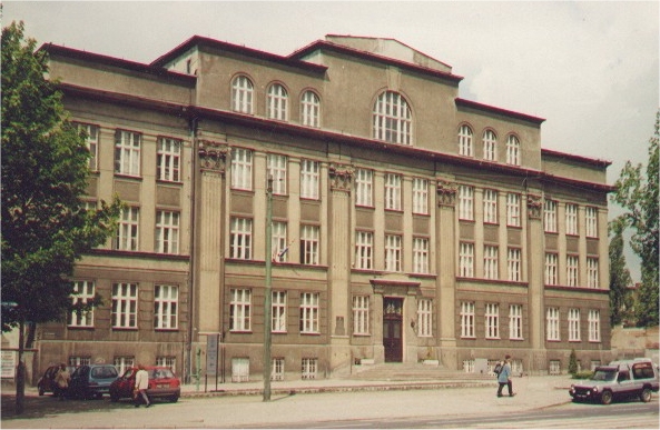 Budynek VIII LO - Archiwum