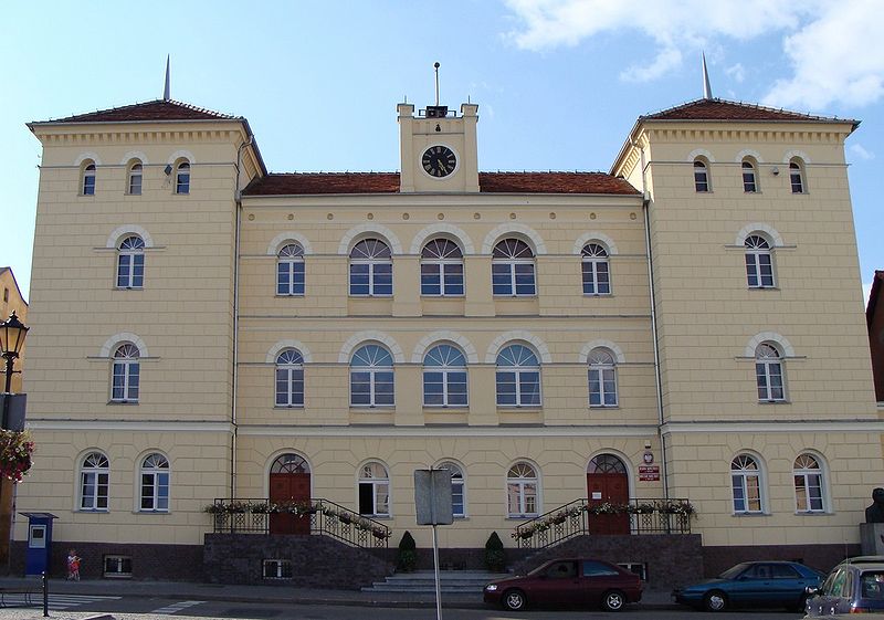 ratusz śrem - Wikipedia