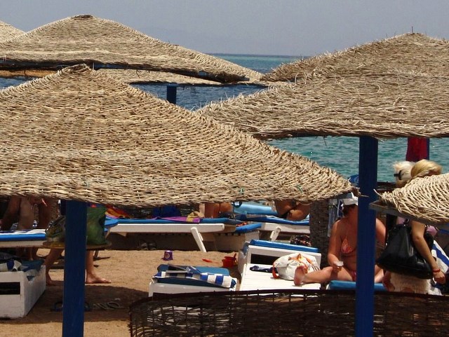 Wakacje w Egipcie - parasole - Marek Kozłowski