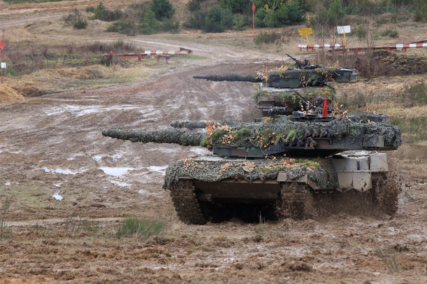 stzelanie na poligonie w biedrusku czołgi - CSWL w Poznaniu
