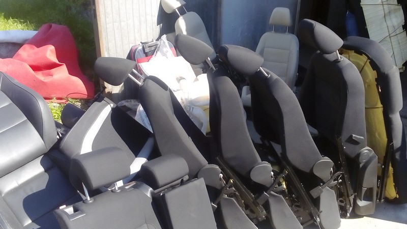 fotele z kradzionych samochodów - Policja Poznań