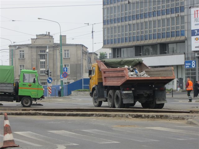 roboty na moście dworcowym - Magda Konieczna