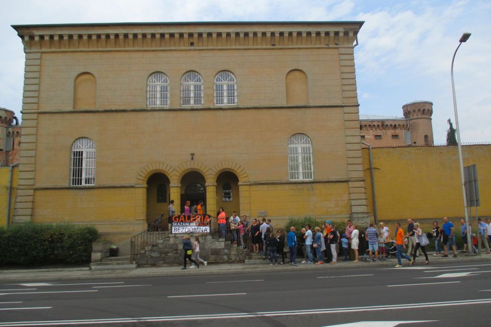 więzienie w kaliszu galeria bezdomna - Danuta Synkiewicz