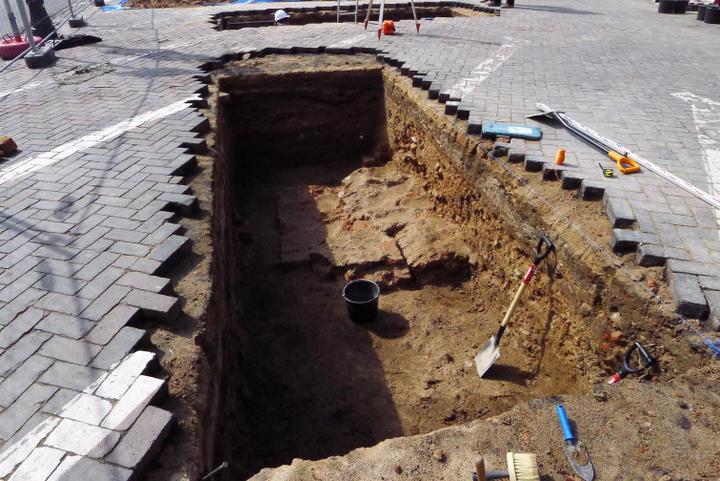 wykopaliska plac kolegiacki - Urząd Miasta Poznania