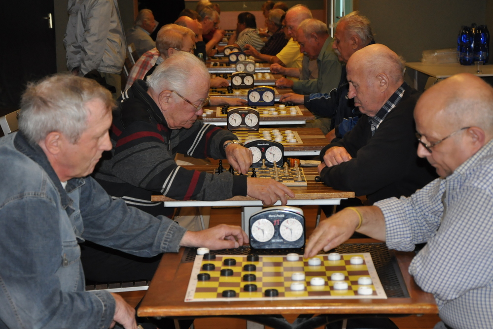 Warcaby rozgrywki seniorow - POSiR