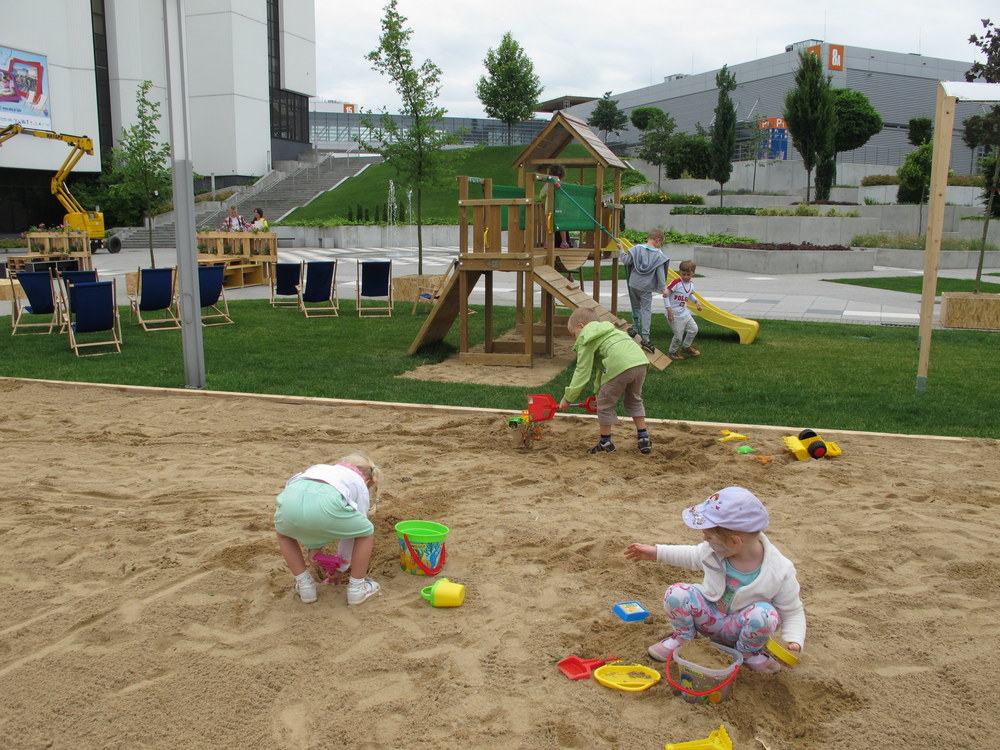 lat na targach plaża - MTP