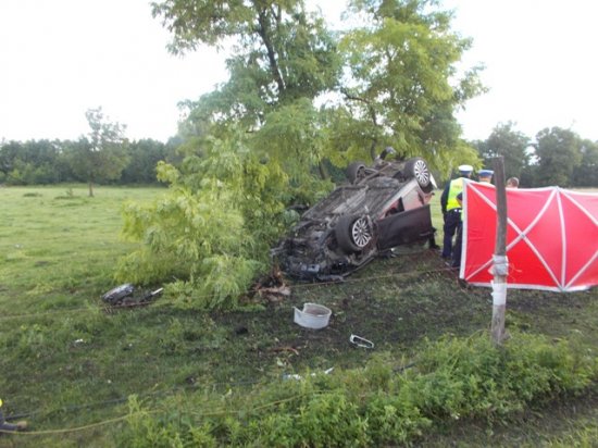tragiczny wypadek w anielewie dachowanie - Straż Pożarna Konin