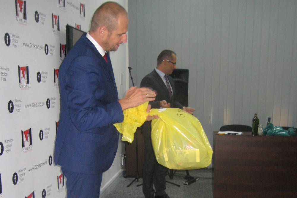 nagrody za segregację śmieci w Gnieźnie - Rafał Muniak