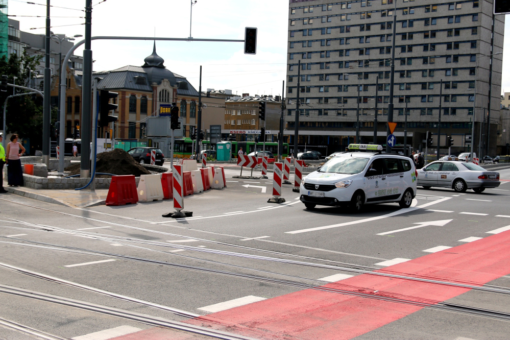 kaponiera pod prąd - Anna Adamczyk