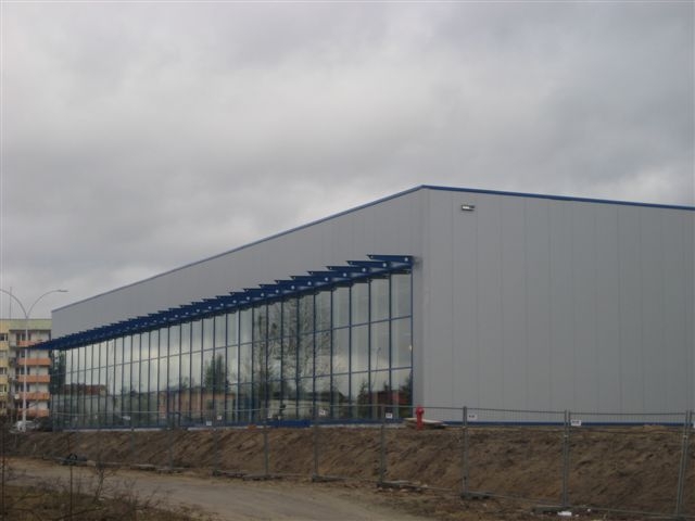 Market w Pile - budowa - Wiesława Pinkowska