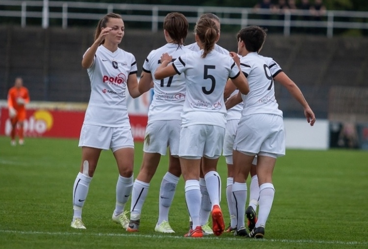 medyk konin wygrywa i awansuje - Kamil Strajch/Medyk Konin