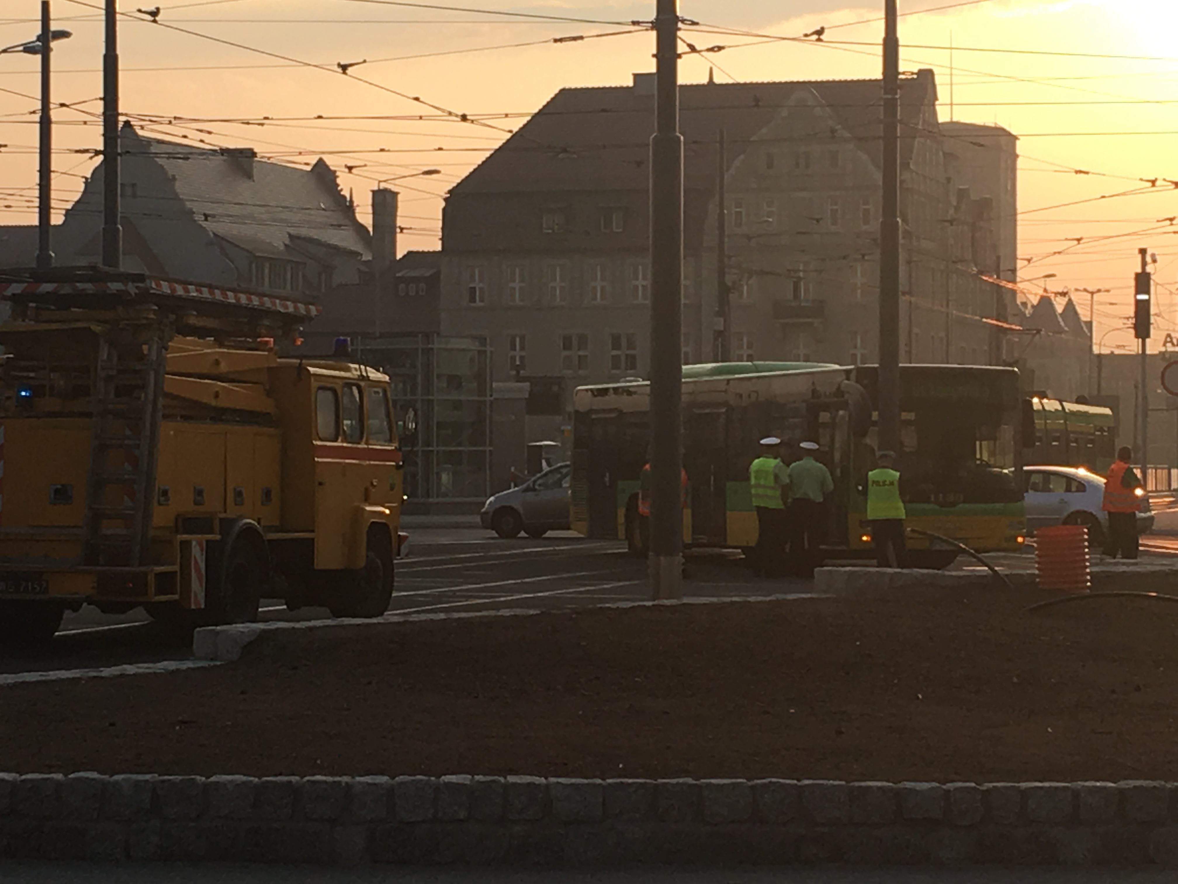 autobus na słupie kaponiera - Anna Adamczyk