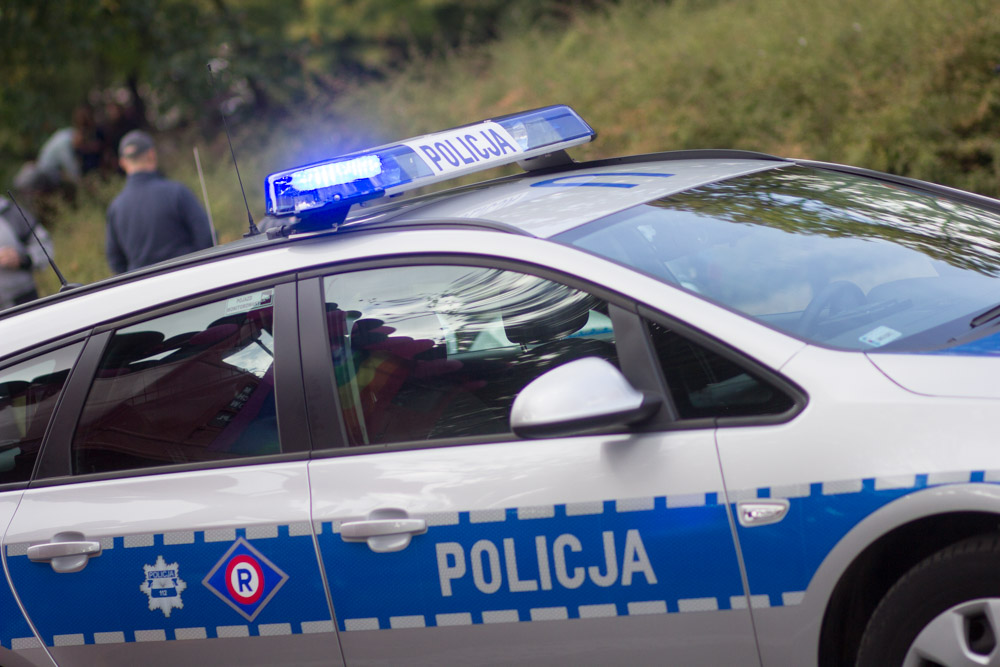 marsz równości 2016 (8) policja, radiowóz policyjny - Tomasz Żmudziński