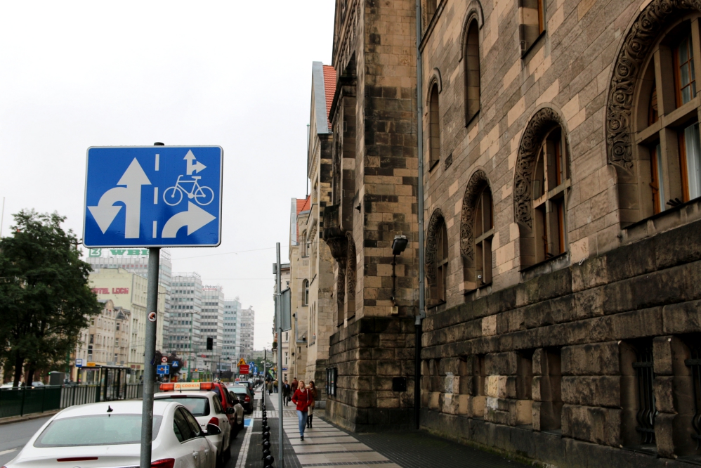 małe znaki tempo 30 drogowe - Anna Adamczyk