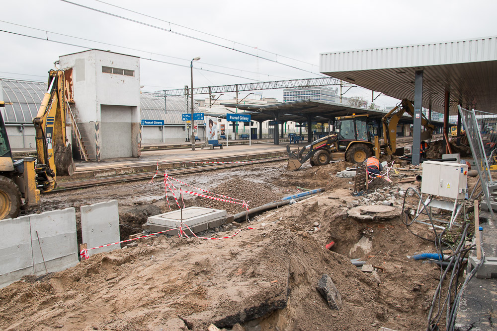 dworzec pkp remont peronu 4 - Anna Adamczyk