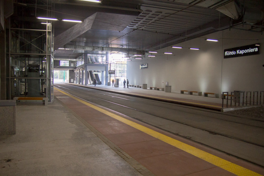 1022_przystanek_kaponiera_018 - Tomasz Żmudziński