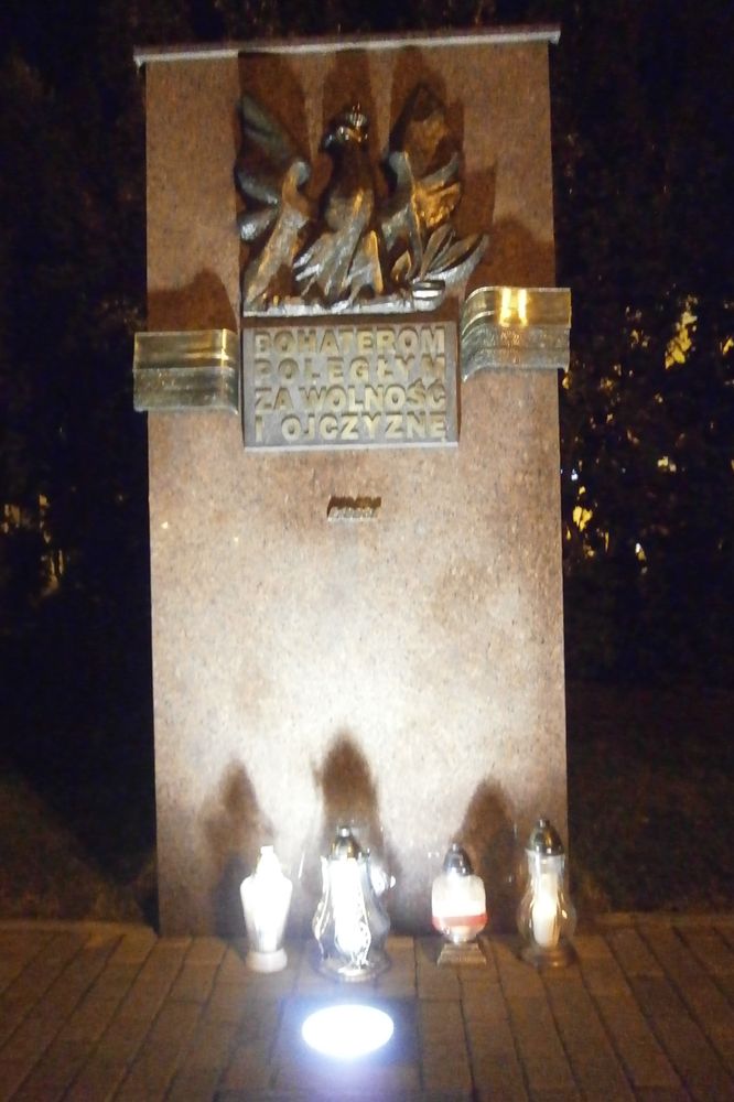 Znicze na rynku w Swarzędzu