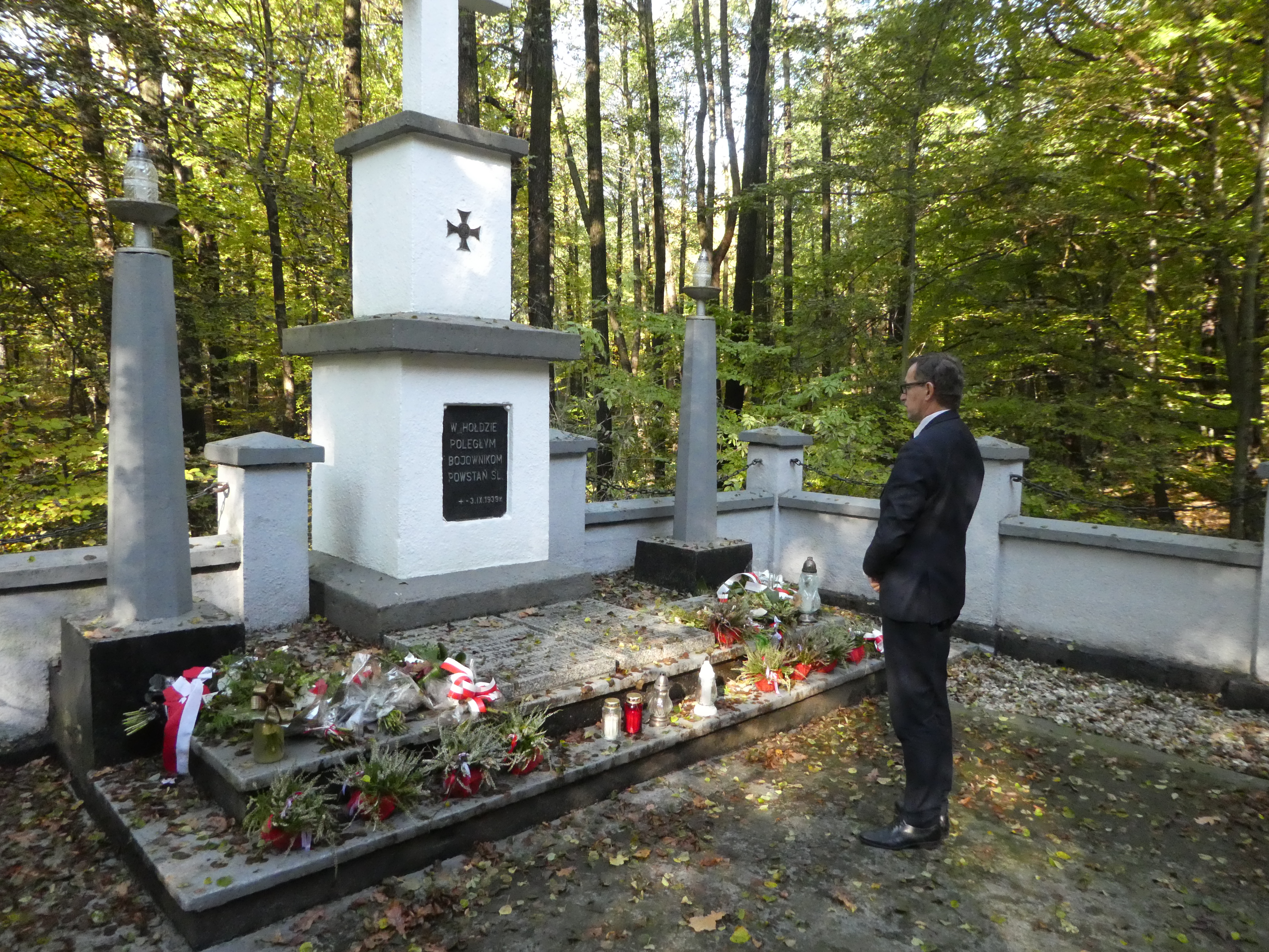 Znicze w Orzeszu-Jaśkowicach zapalił Jarosław Szarek, prezes IPN 