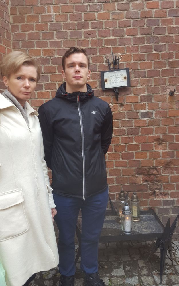 Znicze w Forcie VII w Poznaniu