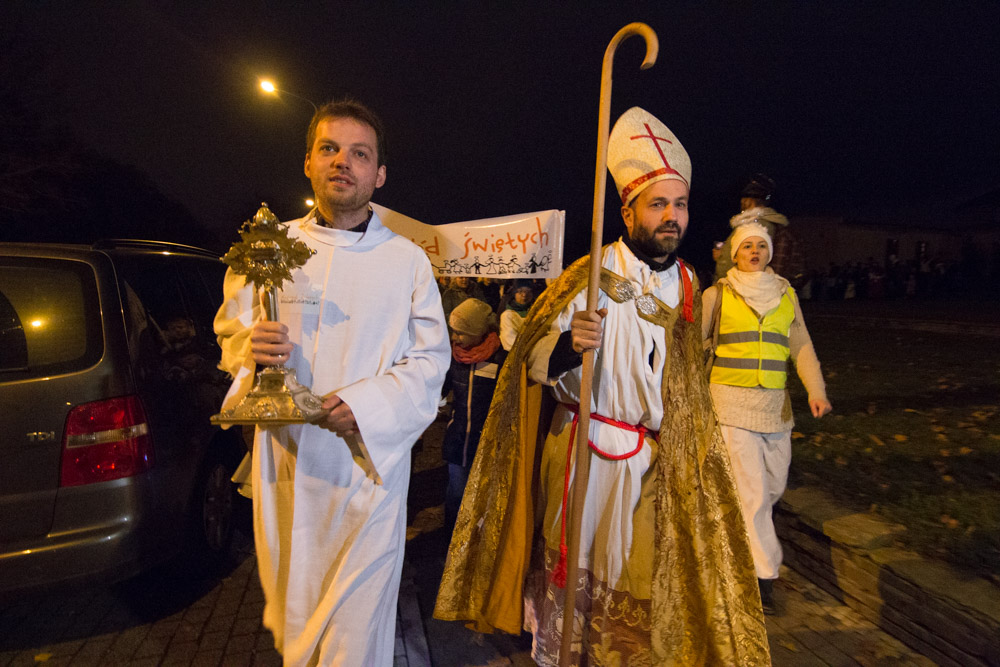 Korowód Wszystkich Świętych - Wojtek Wardejn
