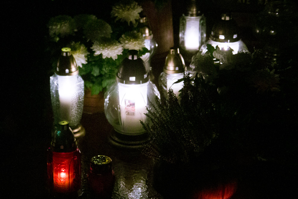 znicze na cmentarzu (3) - Tomasz Żmudziński