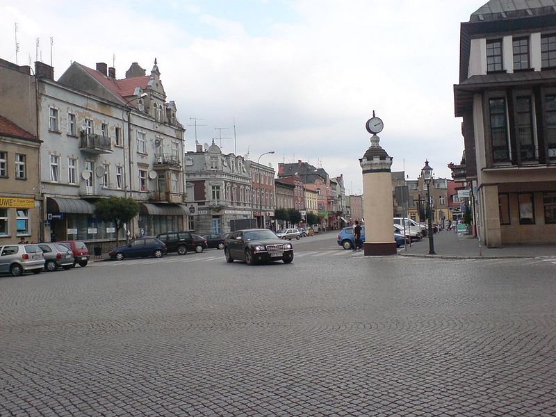 szamotuły rynek - wikimedia commons