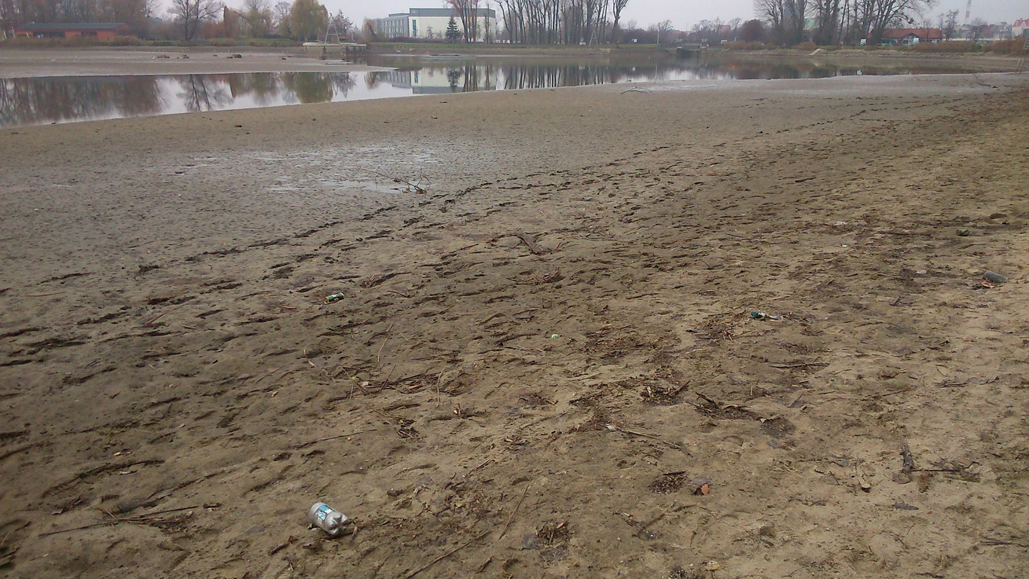 mudness run dno jeziora - Mudness Run